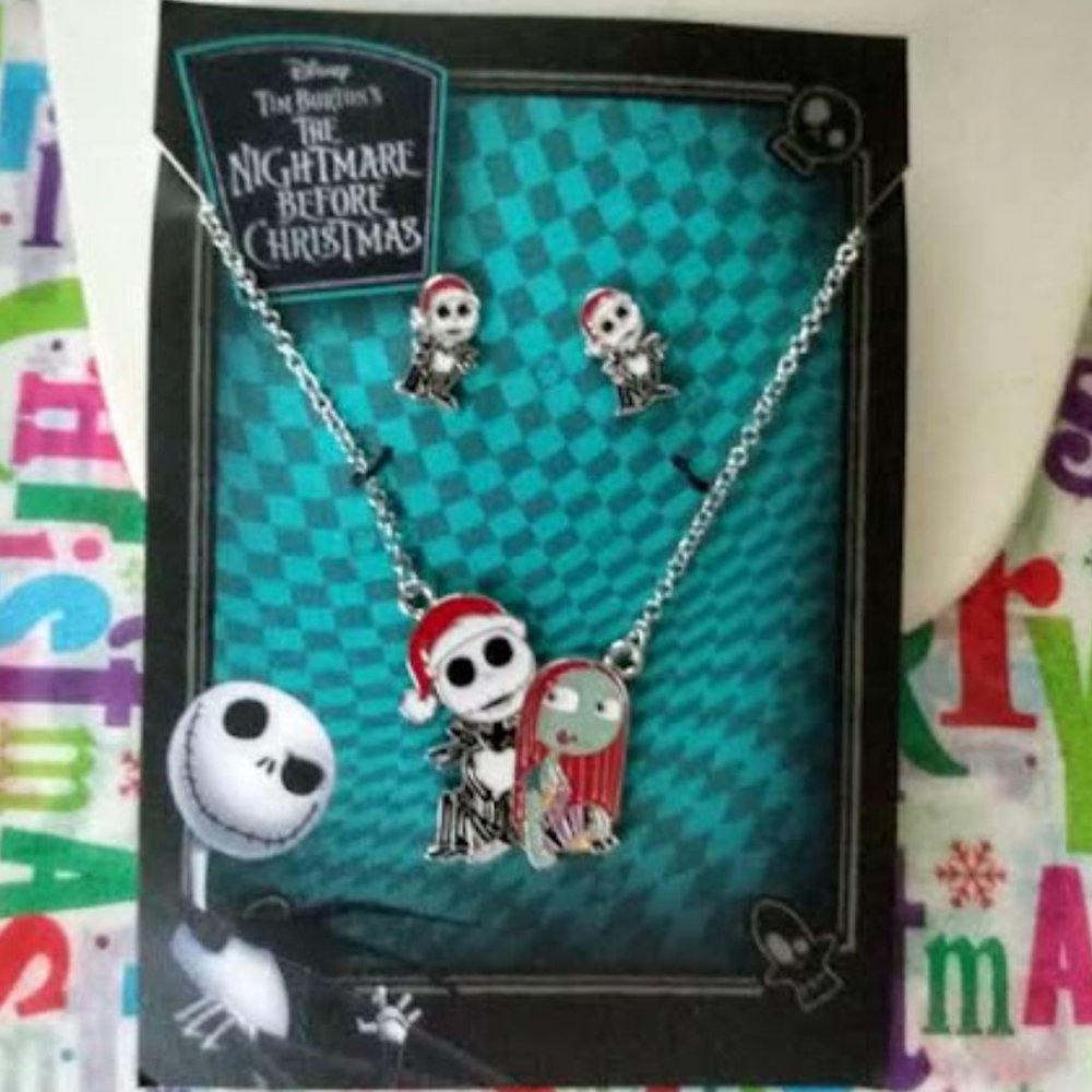 DISNEY 2pc THE NIGHTMARE BEFORE CHRISTMAS JACK + SALLY NECKLACE + EARRINGS SET